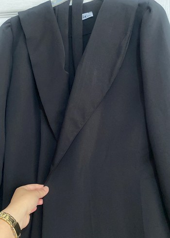 38 Beden Düğmeli Siyah Kadın Uzun Silky Kaban