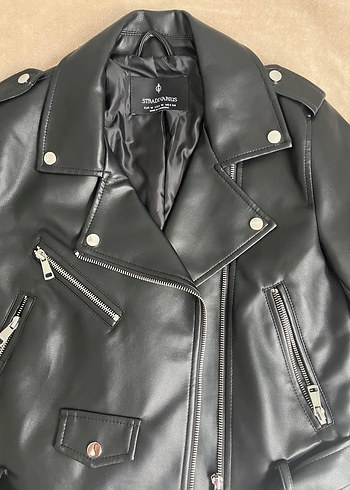 Stradivarius Kadın Siyah Deri Biker Ceket