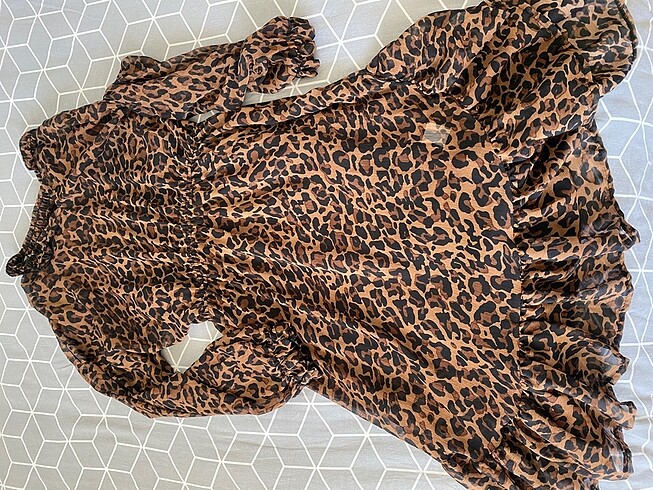 Leoparlı elbise