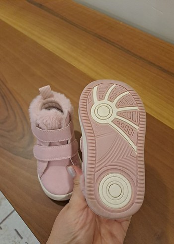 Kız Bebek Pembe Tüylü İlk Adım Ayakkabısı - Görsel 3