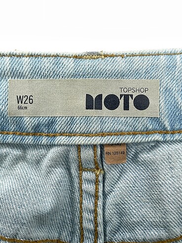 26 Beden çeşitli Renk Topshop Jean / Kot Şort %70 İndirimli.