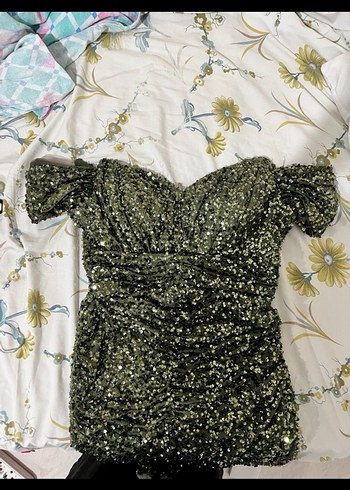 Parlak Altın Renkli V Yakalı Uzun Abiye Elbise - Görsel 2