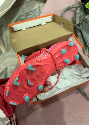 Pembe Bağcıklı Erkek Futbol Ayakkabısı - Görsel 3