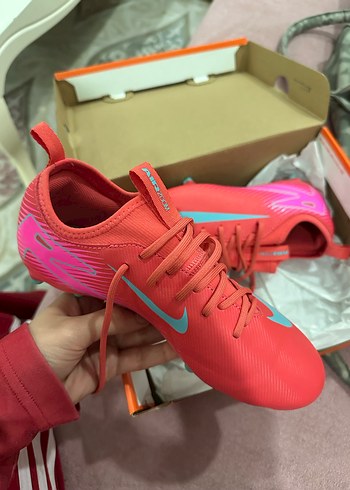 Pembe Bağcıklı Erkek Futbol Ayakkabısı - Görsel 4