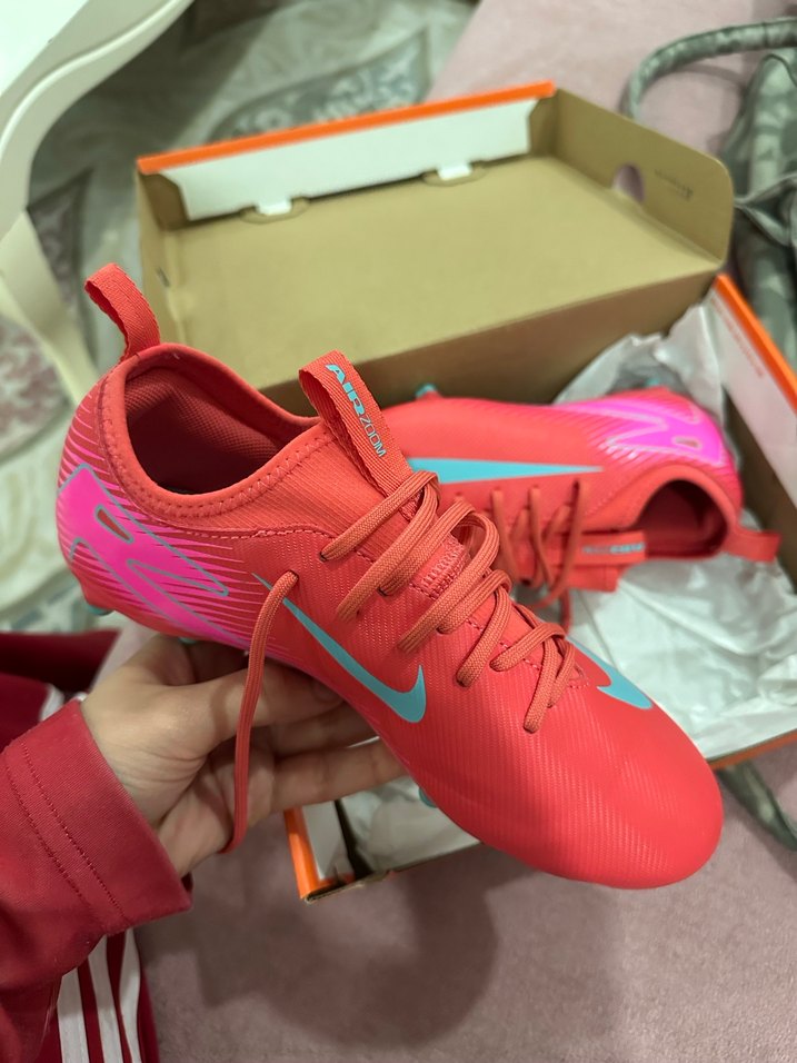 Pembe Bağcıklı Erkek Futbol Ayakkabısı - Görsel 4