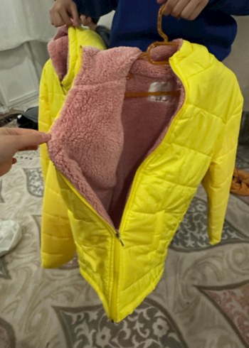 Sarı Kapüşonlu Fermuarlı Kışlık Kadın Mont - Görsel 2