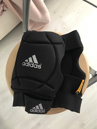 Adidas dizlik