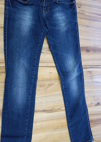 Leke Koyu Mavi Slim Fit Denim Jean