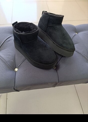 Ugg UGG platform 