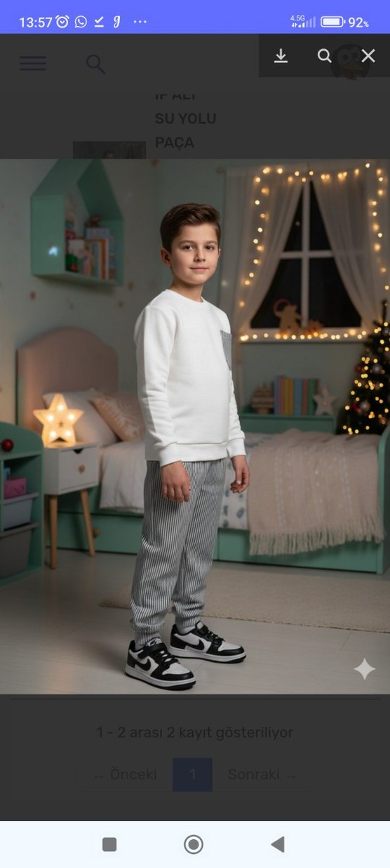 Leopar Desenli Beyaz Kız Sweatshirt ve Eşofman Takımı - Görsel 5