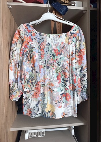 Çiçek Desenli Kısa Kollu Kadın Bluz - Görsel 3