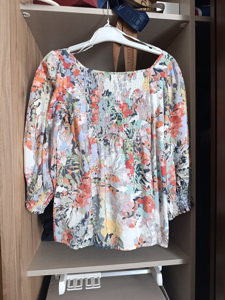 Çiçek Desenli Kısa Kollu Kadın Bluz - Görsel 3