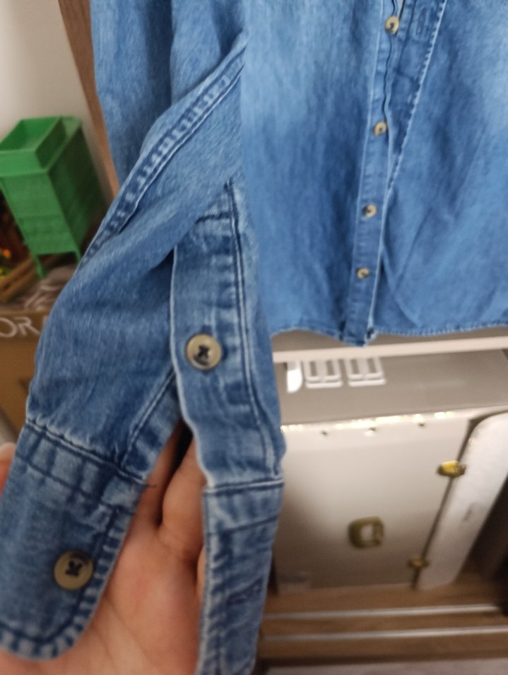 Düğmeli Mavi Denim  Gömlek - Görsel 2