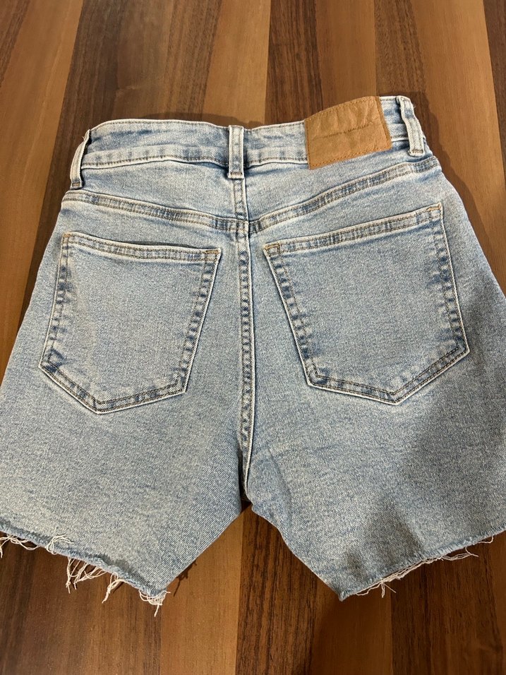 Kadın Bol Kesim Kısa Denim Şort - Görsel 2