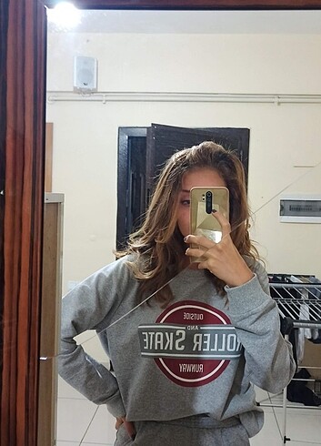 Sweatshirt