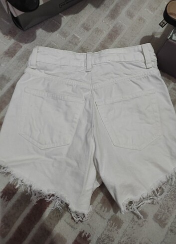 Aşırı mini olmayan güzel boy şort