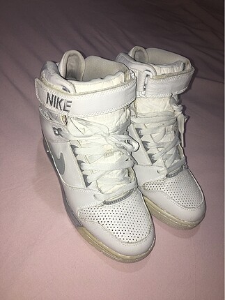 Nike Air Sky 38 beyaz içten topuklu
