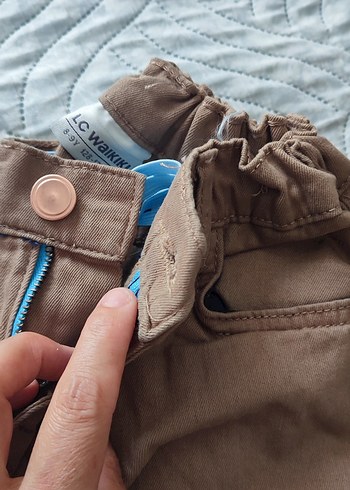 LC Waikiki Bej Çocuk Kemerli Regular Fit okul pantolonu