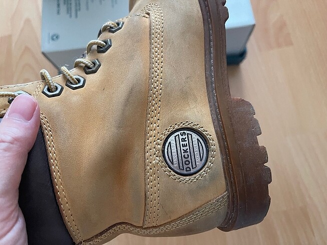 36 Beden camel Renk Dockers bot