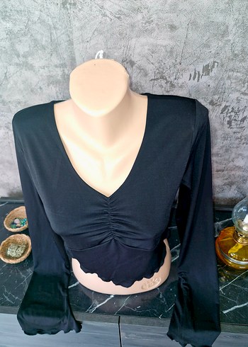 Drapeli Siyah V Yaka Gotik Sırtı Açık Mini Bluz - Görsel 2