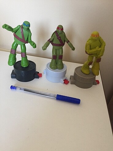 3 adet ninja turtles figür