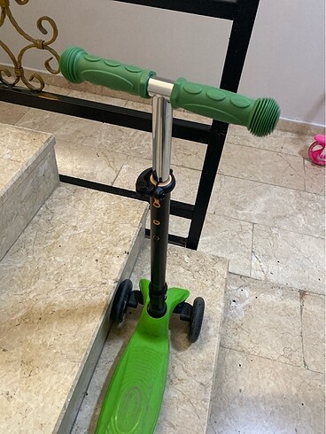 Dynamic Dynamic scooter
