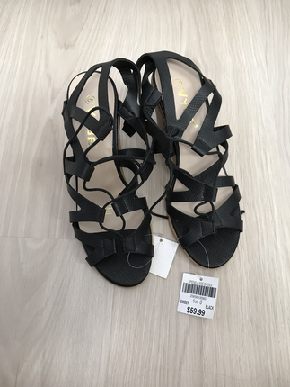 37 Beden Siyah Topuklu Sandalet