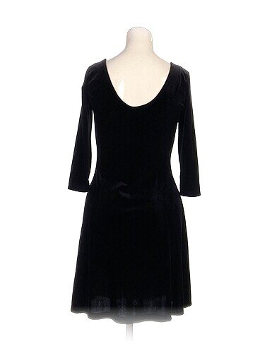 s Beden PreLoved Kısa Elbise %70 İndirimli.