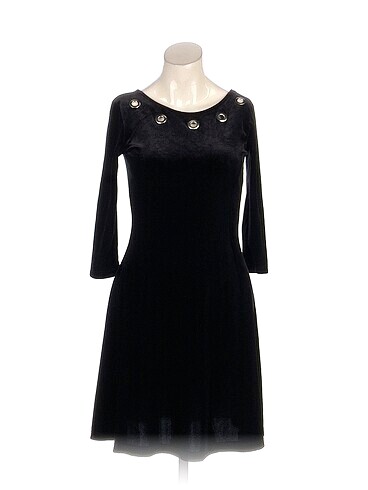 PreLoved Kısa Elbise %70 İndirimli.