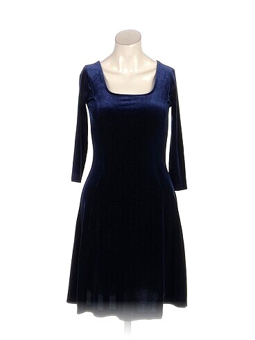 PreLoved Kısa Elbise %70 İndirimli.