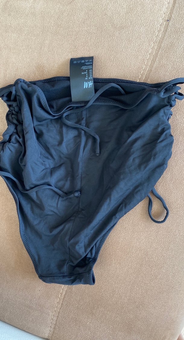 Siyah Bağcıklı Strappy Bikini Altı H&M 38 beden - Görsel 2