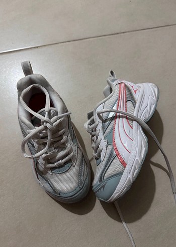 Beyaz Bağcıklı - Görsel 4