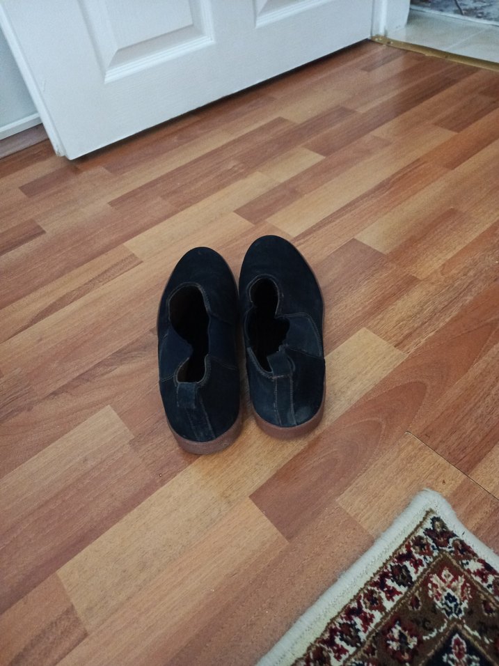 Siyah Minimalist Erkek Bot - Görsel 2