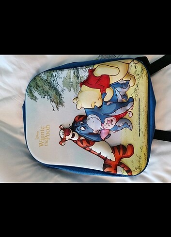  Disney mavi ve kırmızı sırt çantaları 