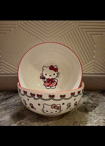 Beden beyaz Renk ????Hello Kitty 2 li kase seti.. 900ml