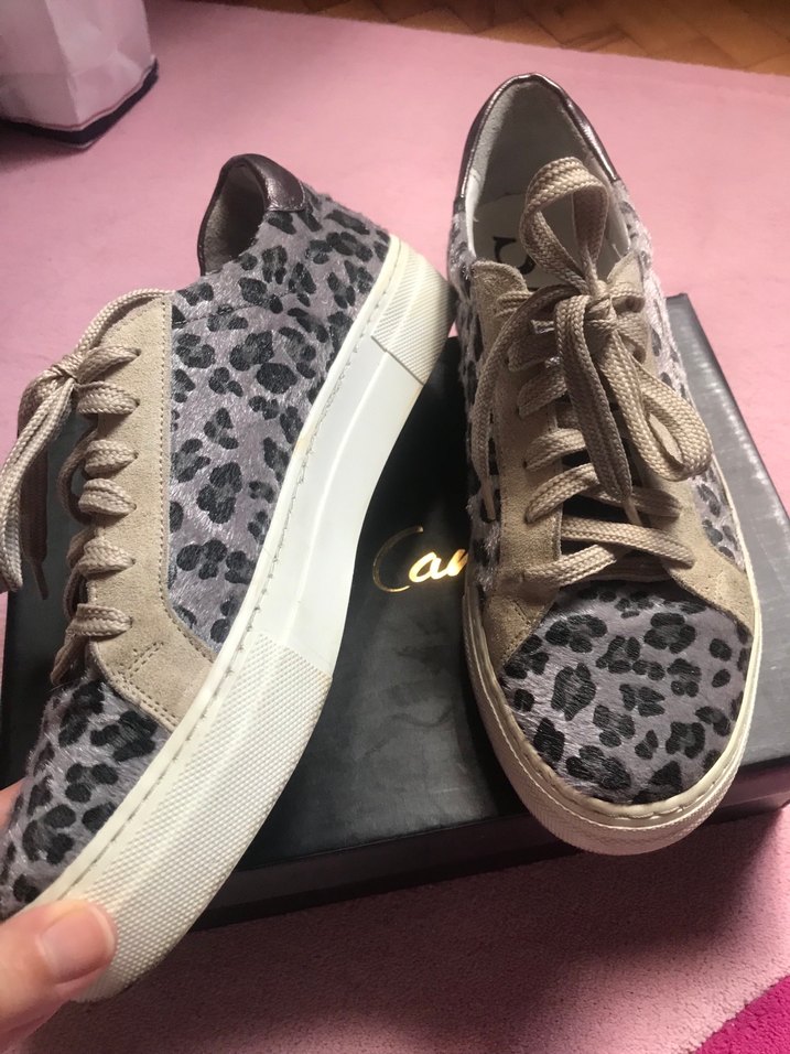 Gri Leopar Desenli Kadın Süet Spor Ayakkabı - Görsel 2