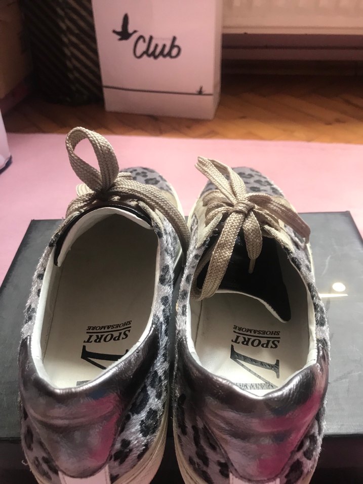 Gri Leopar Desenli Kadın Süet Spor Ayakkabı - Görsel 4