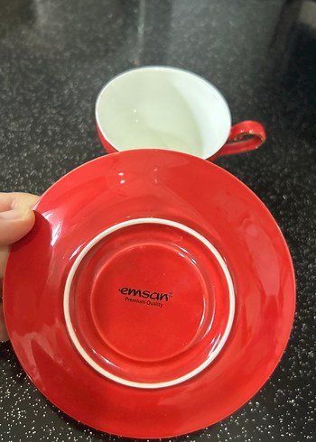 Beden kırmızı Renk Kırmızı Renkli Porselen Fincan ve Tabak