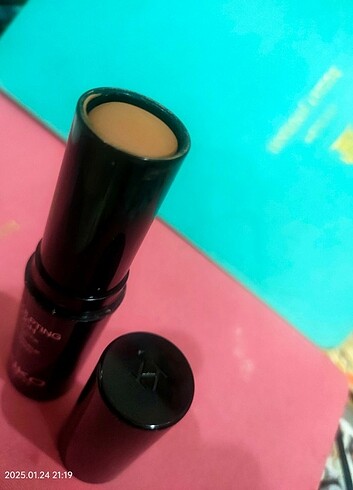 Beden Renk Kiko Kontur stick 201