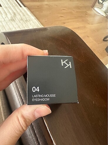Kiko Kiko 04 mousse eyeshadow