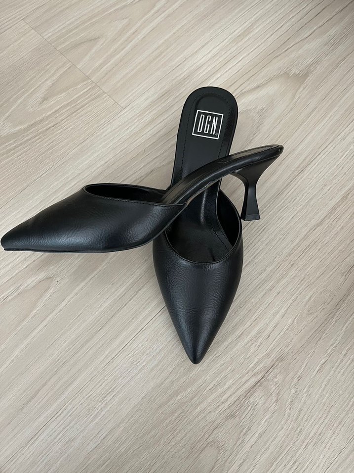 Siyah Topuklu Ayakkabı - Görsel 2