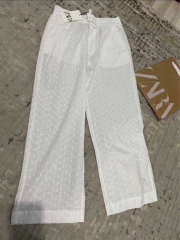 m Beden Zara İşlemeli Fisto Pantolon