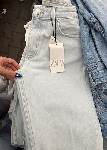 Zara Kadın Mavi Bol Kesim Midi Kot Pantolon