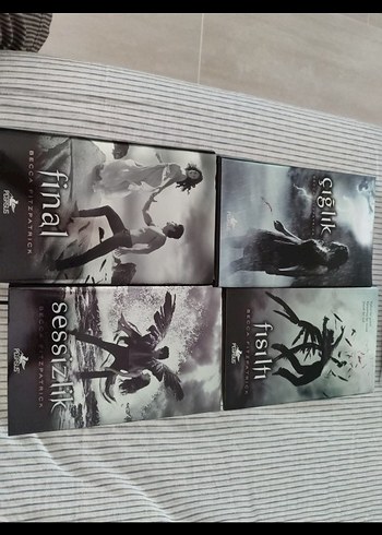 Becca Fitzpatrick Kitap Seti