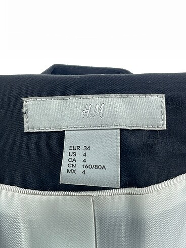 34 Beden siyah Renk H&M Blazer %70 İndirimli.