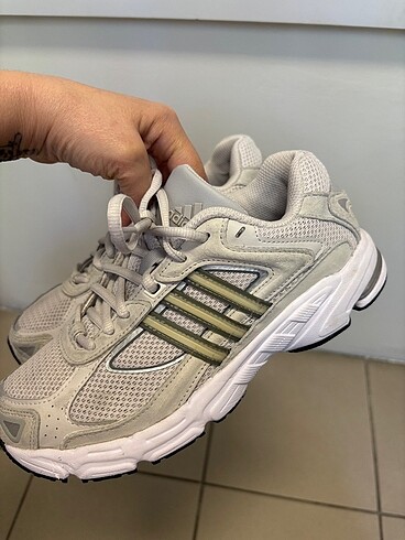 38 Beden Adidas spor ayakkabı