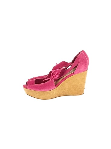 Bershka Dolgu Topuk %70 İndirimli.