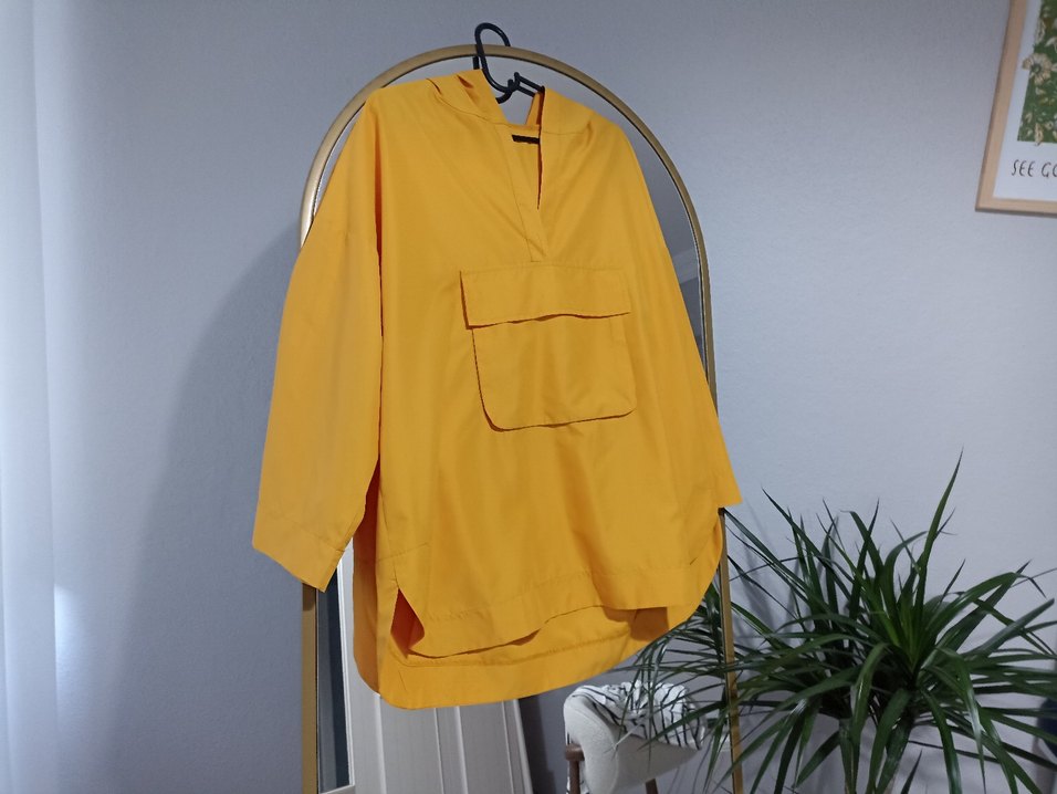 Sarı Midi Kadın Yağmurluk - Görsel 2