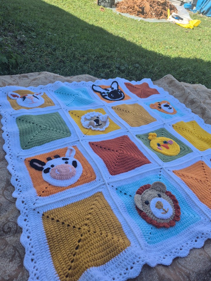 Nakışlı Çok Renkli Çocuk Örgü Battaniye - Görsel 3