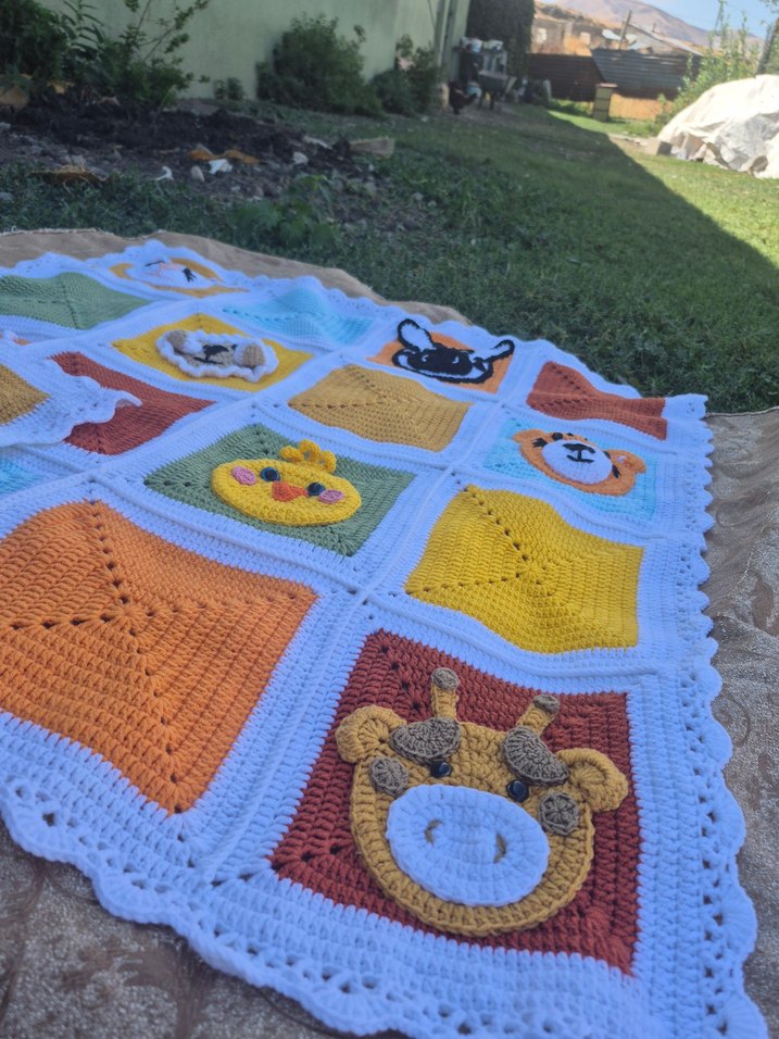 Nakışlı Çok Renkli Çocuk Örgü Battaniye - Görsel 5